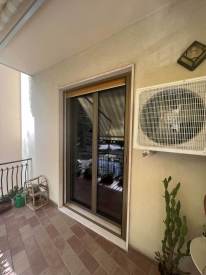 Infisso-in-alluminio-mod.-Lunica-con-nodo-centrale-ridotto