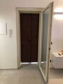 Infisso-in-PVC-avorio-finto-legno