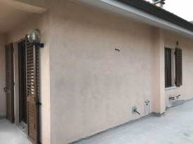 Persiana-in-PVC-stecca-orientabile-con-levetta